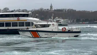 Karaköy İskelesi’nde denizde kadın cesedi bulundu