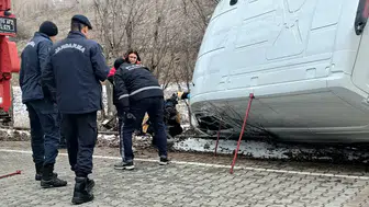 Çorum Alaca'da panelvan araç yan yattı : 1 yaralı