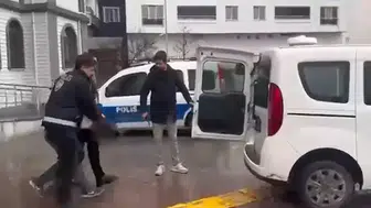 Iğdır'da 'Birini bıçaklamam lazım' diyen şahıs, 16 yaşındaki kızı yaraladı