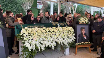 Şarkıcı Fatih Ürek son yolculuğuna uğurlandı : Ablası baygınlık geçirdi