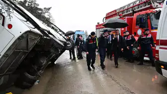 Isparta’da cezaevi ring aracı devrildi : 3 jandarma yaralandı