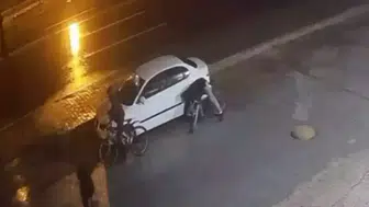 Antalya'da 3 çocuk dehşet saçtı: 18 otomobilin lastiğini kestiler