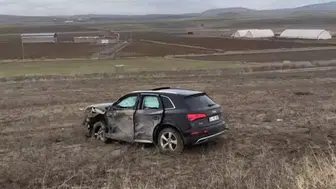 Çorum'da otomobil ile tır çarpıştı : Yaralılar var