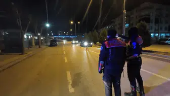 Karaman'da polisten kaçan alkollü sürücüye 17 bin lira ceza kesildi