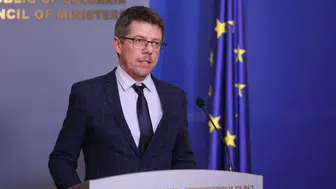 Bulgaristan'ı sarsan istifa : Bir gün önce göreve başlamıştı