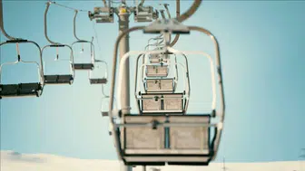 Japonya'da çantası telesiyeje sıkışan genç kadın hayatını kaybetti