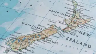 Yeni Zelanda'da fırtına etkisi : 30 binden fazla hane elektriksiz kaldı