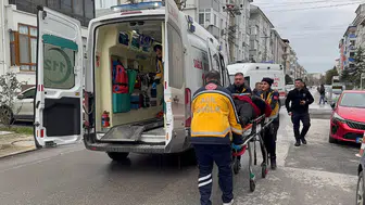 Edirne'de iki otomobil çarpıştı : 2 kişi yaralandı