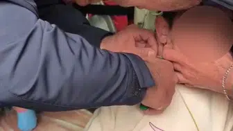 Adıyaman’da boynuna plastik kelepçe geçiren çocuk kurtarıldı