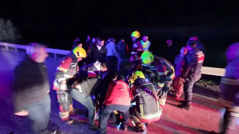 Balıkesir'de otomobil şarampole uçtu : 1 ölü, 2'si ağır 5 yaralı