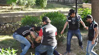 İzmir'de dev uyuşturucu operasyonu : Torbacılara dağıtılacak 366 bin uyuşturucu hap ele geçirildi