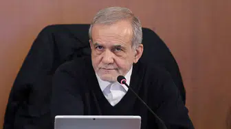 Pezeşkiyan : Amerikan halkı ‘önce İsrail’ politikaları nedeniyle öfkeli