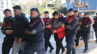 Antalya'da bilişim sistemleriyle dolandırıcılık yapan 6 zanlı tutuklandı