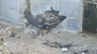 Alanya'da otomobil muz serasına devrildi : Feci kazada 1 ölü, 1 yaralı