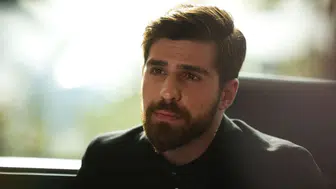 'Çok Küçük Bir İhtimalin Hikayesi' tiyatro oyunu geliyor