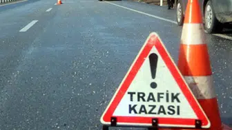 Afyonkarahisar’da kafa kafaya çarpışma : 3 kişi yaralandı