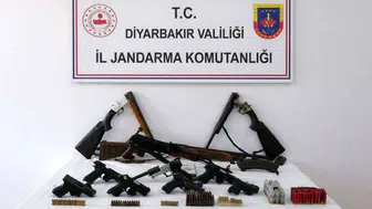 Diyarbakır’da silah kaçakçılığı operasyonu : Çok sayıda silah ve mühimmat ele geçirildi