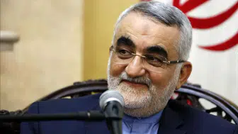 Burucerdi : Hürmüz Boğazı'ndan geçen gemilerden 2 milyon dolar alınıyor