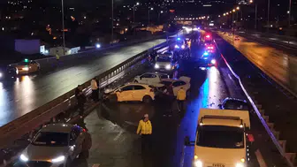 Ataşehir'de zincirleme kaza : 7 araç birbirine girdi, 3 yaralı