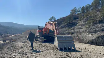 Kastamonu'da iş makinesinin parçaları ve yakıtı çalındı