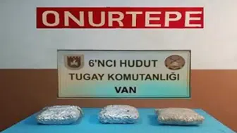Hudut hattında Mehmetçik 4 kilo uyuşturucu madde ele geçirdi