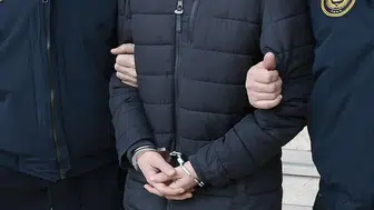 Adana'da bir ev ve iş yerinde 6 bin 247 ilaç ve 216 tıbbi cihaz ele geçirildi