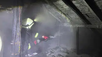 Bolu'da 2 katlı ev alevlere teslim oldu