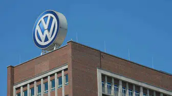 Volkswagen 50 bin çalışanını işten çıkarıyor : Alman otomotiv devinde kriz derinleşti