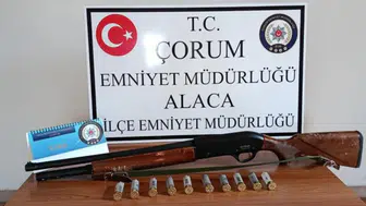 Çorum'da bir kişi, evinin penceresinden çevreye rastgele ateş açtı