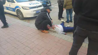 Kocaeli'de adliye önünde kalbinden bıçaklanan adam hayatını kaybetti