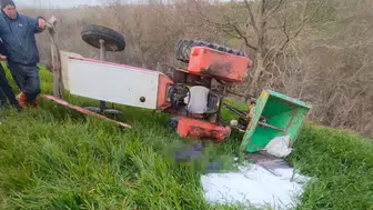 Edirne'de traktörün devrilmesi sonucu çiftçi hayatını kaybetti