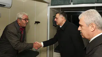 Bakan Çiftçi, şehit Selman Akarsel’in ailesini ziyaret etti