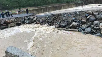 Çekmeköy Şile yolu trafiğe kapatıldı ! Dere taştı , ulaşım durdu