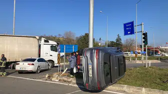 Edirne İpsala’da iki otomobil çarpıştı : 4 yaralı