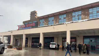 Diyarbakır'da taşlı sopalı kavga : 2 kişi yaralandı