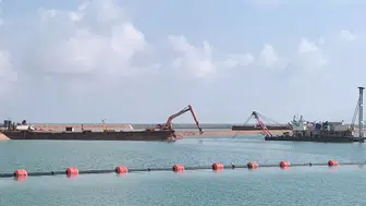 Basra Limanı'nda petrol tankerine saldırı : 1 kişi öldü