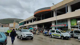 Burdur Bucak'ta pazar yerinde kanlı kavga : 5 kişi bıçakla yaralandı