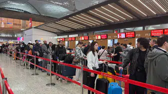 İstanbul havalimanlarında yoğunluk yaşanıyor