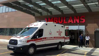 Otomobil tarlaya yuvarlandı: 1 ölü, 3 yaralı