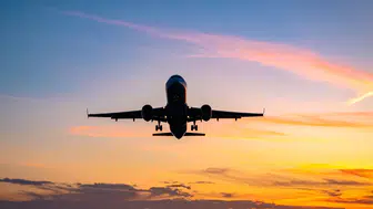 Kenya'da yolcu uçağı iniş sırasında pistten çıktı