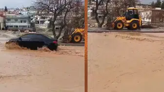 Gaziantep'te yağış etkisi : Cadde ve sokaklar göle döndü