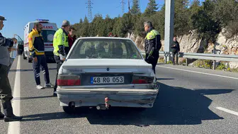 Muğla Menteşe'de trafik kazası : Balık tutmaya giderken hafriyat kamyonu çarptı