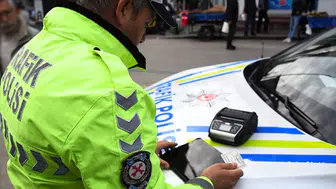 İstanbul Ümraniye'de makas atan 2 sürücüye 198 bin 719 para cezası