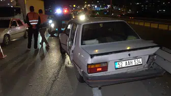 Kırıkkale'de otomobil ile tır çarpıştı : 3 yaralı