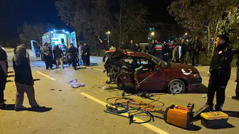 Finike-Kumluca yolunda feci kaza : 1 ölü, 5 yaralı