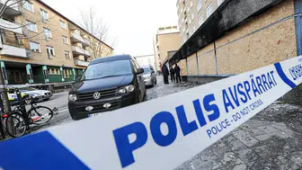 İsveç'te bir camiye saldırı : Duvara gamalı haç çizildi