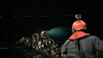 Çeşme açıklarında 31 düzensiz göçmen yakalandı