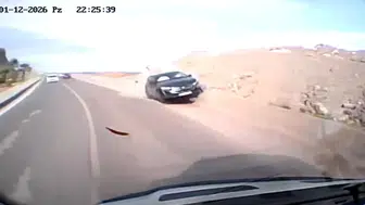 Zonguldak'ta kaza : Otomobil kontrolden çıktı, sürücü yaralandı