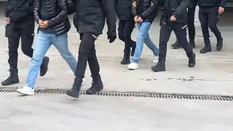Gaziantep'te rüşvet operasyonu : 2'si memur 19 şüpheli gözaltında