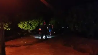 Adana'da sel faciası : Kurtulmak için araçtan atladı, öldü!